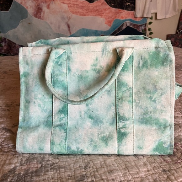 The Tote Bag - Picture 3 of 6